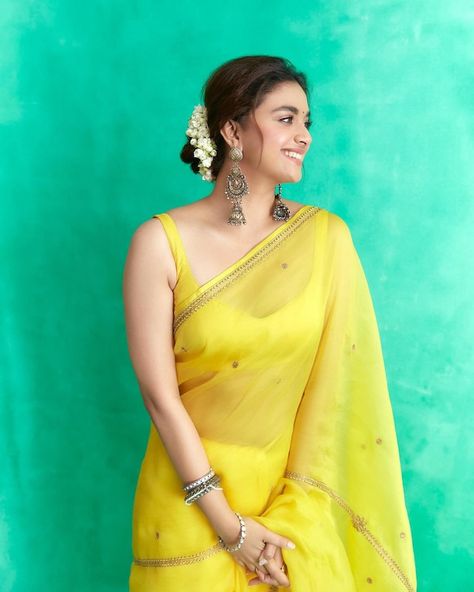 Keerthi Suresh Saree, Keerthi Suresh, Keerthy Suresh, Indian Fashion Saree, Yellow Saree, Hot Women Dress, Seductive Clothes, Stylish Sarees, Indian Actress Hot Pics