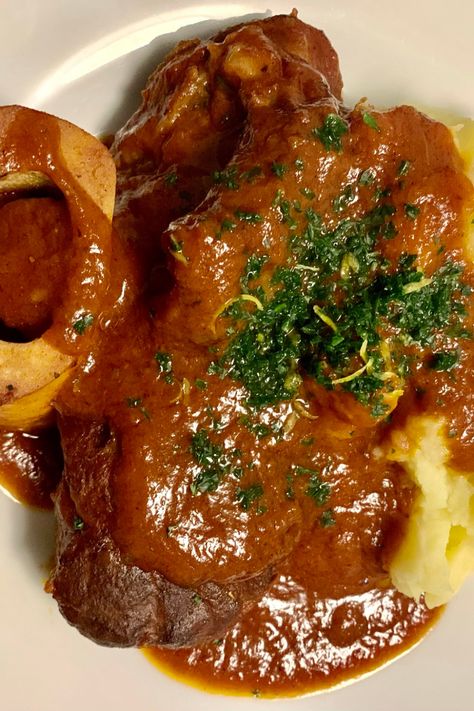 Jamie Oliver Osso Buco Recipe - Jamie Oliver Dishes Osso Bucco White Wine, Ossobuco Recipe, Osso Bucco Recipe, Osso Buco Recipe, Veal Shank, Osso Bucco, Jamie Oliver Recipes, Vegetable Puree, Hearty Dinner