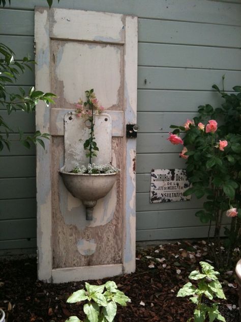 Image via My Petite Maison Door Repurposed, Old Sink, Shelves Ideas, Deco Champetre, Garden Door, Garden Shelves, Doors Repurposed, Have Inspiration, Old Door