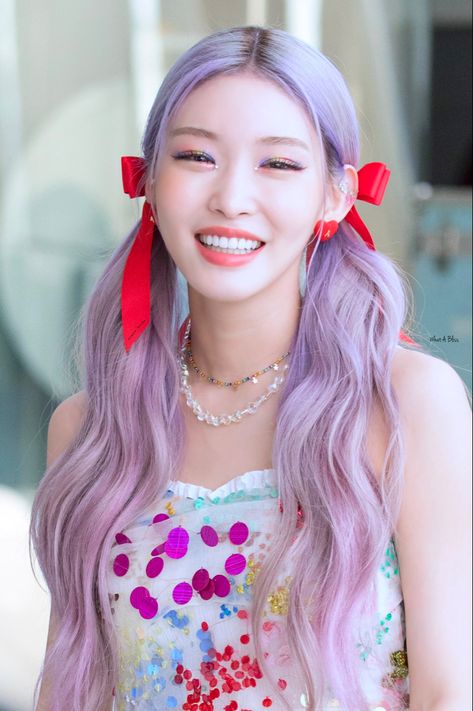 chungha sparkling show performance pink purple hair smile Chungha Sparkling, Pink Purple Hair, Kpop Hair, Korean Idol, Purple Hair, Pink Hair, Asian Beauty, Kpop Girls, Pink Purple