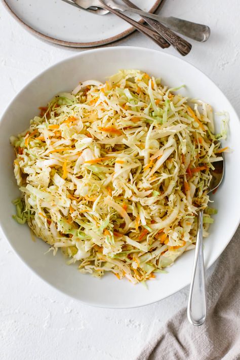 Coleslaw Recipe No Mayo, Apple Cider Vinegar Coleslaw, Vinegar Based Coleslaw Recipe, No Mayo Coleslaw, Classic Coleslaw Recipe, Healthy Coleslaw Recipes, Cabbage Health Benefits, Vinegar Coleslaw, Healthy Coleslaw