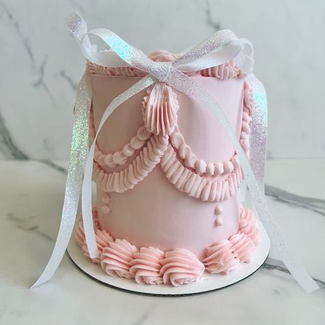 Green Flour Bakery on Instagram: "🎀Vintage & Bows for an 18th birthday🎀  Booking for August and September custom cakes and catering✨  www.greenflourbakery.com" Flour Bakery, Vegan Cakes, Vegan Cake, July 31, 18th Birthday, Custom Cakes, Flour, Cake, Birthday