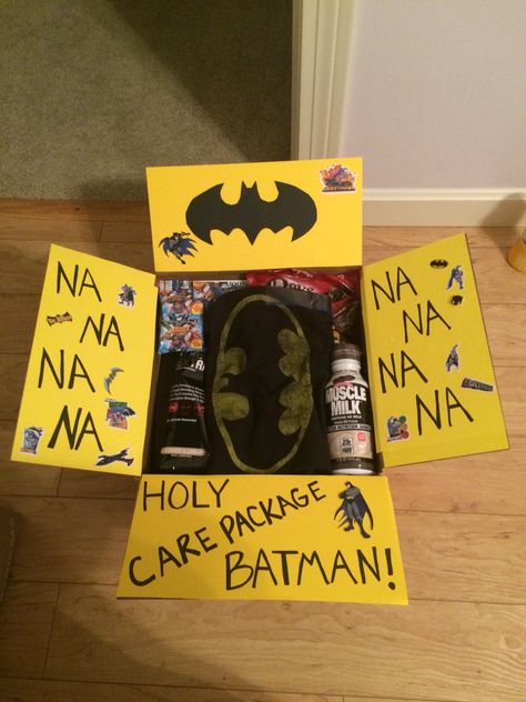 Batman care package Batman Valentines Basket, Gifts For Batman Lovers, Batman Presents For Him, Batman Box Gift, Batman Proposal, Batman Themed Gifts For Boyfriend, Batman Valentine Ideas, Batman Basket For Bf, Batman Boyfriend Gifts