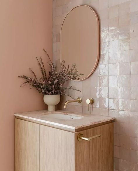 Peach Toilet, Peach Bathroom Ideas, Small Ensuite Ideas, Colorful Small Bathroom, Nude Bathroom, Coloured Bathroom, Square Toilet, Peach Bathroom, Color Of The Year 2024