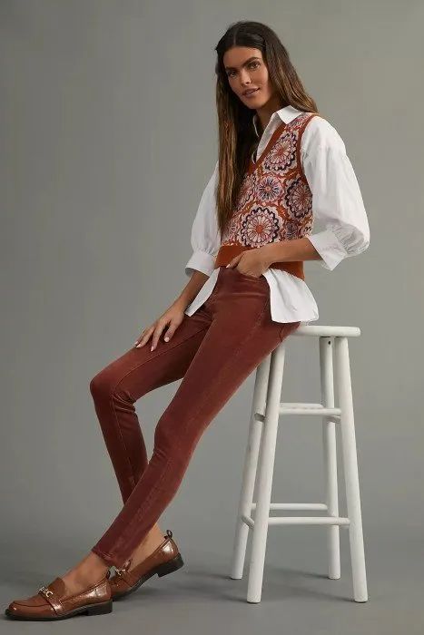 50 (More) Flattering Fall Outfits - Nada Manley - Fun with Fashion Over 40 Anthropologie Outfits, Corduroy Pants Outfit, Anthropologie Clothing, 30 Outfits, Brown Dress Pants, White Lace Top, Outfit Inspiration Fall, Brown Pants, Outfits Fall