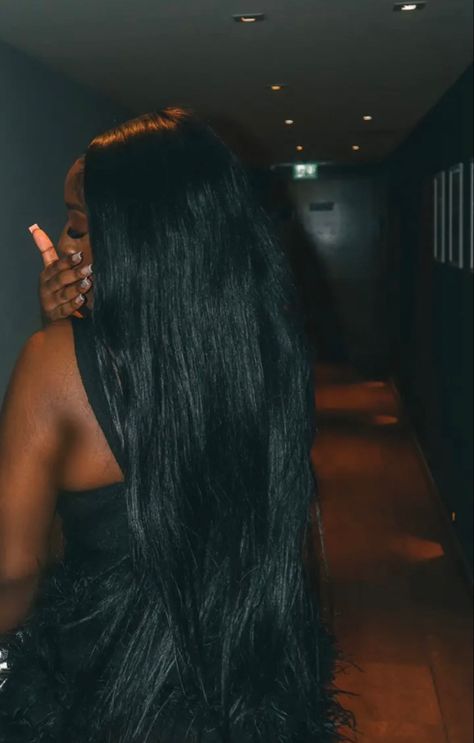 Profile Pictures Instagram Aesthetic, Faceless Black Woman, Long Hair Black Women, All Black Aesthetic, Feminine Black Women, Black Femininity Aesthetic, Festival Fashion Outfit, Femininity Aesthetic, Bougie Girl