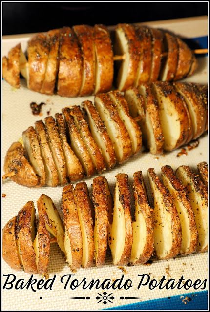 Torpedo Potatoes, Spiral Baked Potatoes, Heaven On A Stick, Potato On A Stick, Spiral Potatoes Baked, Spiral Potatoes On A Stick, Skewered Potatoes, Tornado Potato Recipe, Potatoes On A Stick