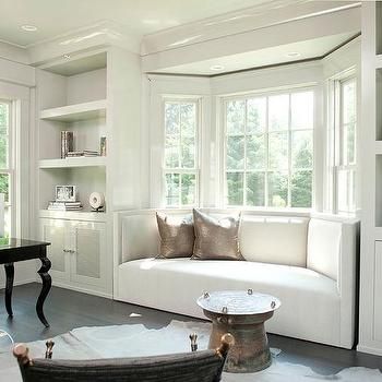 Curved Window Seat Design Ideas Modern Bay Window, Bay Window Decor, Bay Window Design, Bay Window Living Room, Built In Window Seat, Bay Window Seat, Room Pics, Window Seat Design, Home Office Table