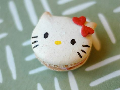 I can't wait to try this... Hello Kitty Macarons, Macaron Recipe, Hello Kitty Party, Hello Kitty Birthday, French Macarons, Kawaii Food, Cat Party, Peter Rabbit, Hello Kitty Wallpaper