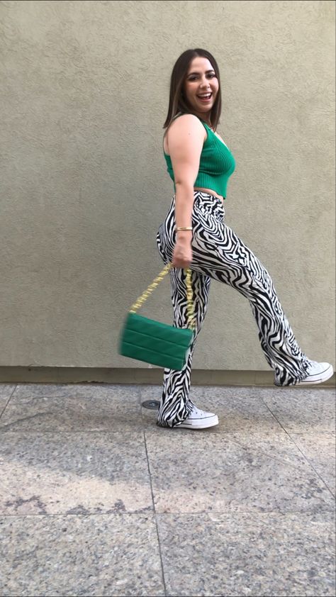 OOTD zebra pants Outfit Con Top Verde, Look Top Verde, Outfits Con Top Verde, Top Verde Outfit, Outfits Con Verde, Outfits Verdes, Outfits Verde, Outfit Verde, Zebra Print Pants