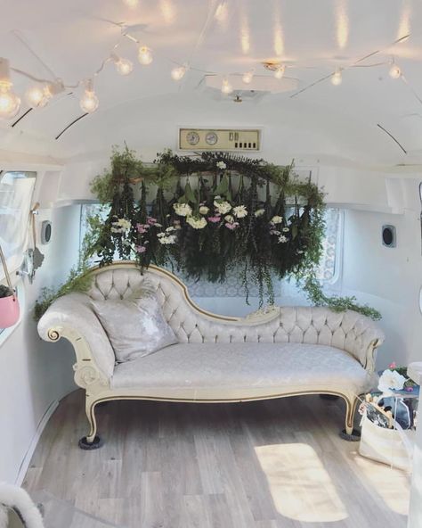 Horse Trailer Wedding Ideas, Shasta Camper Photo Booth, Camper Photo Booth Interior, Ideas For Photobooth, Airstream Photobooth, Photobooth Trailer, Mobile Photobooth, Garden Wedding Backdrop, Airstream Wedding