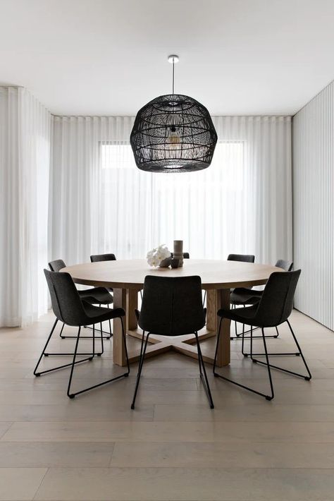 Scandi Dining Room, Round Dining Room Table, Round Dining Room, Dining Room Inspiration, Dining Table Design, The Ceiling, Dining Room Design, Room Table, Round Dining