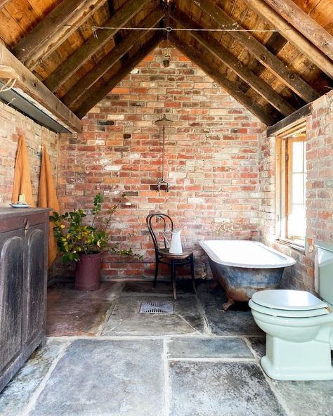 Lisles Gully Cottage, circa 1860. Rustic wetroom featuring original flagstone flooring, designed & styled by Kirsty Davey Modern Victorian Bathroom, Country Cottage Bathroom, Cottage Office, Real Living Magazine, Pot Belly Stove, Large Open Plan Kitchens, English Country Cottage, Pot Belly, Flagstone Flooring