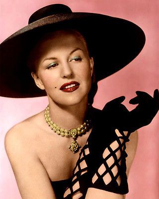 Peggy Lee, Women In Music, Actrices Hollywood, Jazz Musicians, Jazz Blues, 1940s Fashion, Female Singers, Hollywood Glamour, Mode Vintage