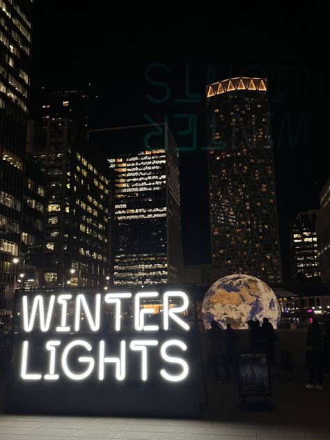 #winter #london #canarywharf #aesthetic #citylife Winter London, Xmas Vibes, Canary Wharf London, Canary Wharf, Winter Light, London City, Light Show, City Life, In London