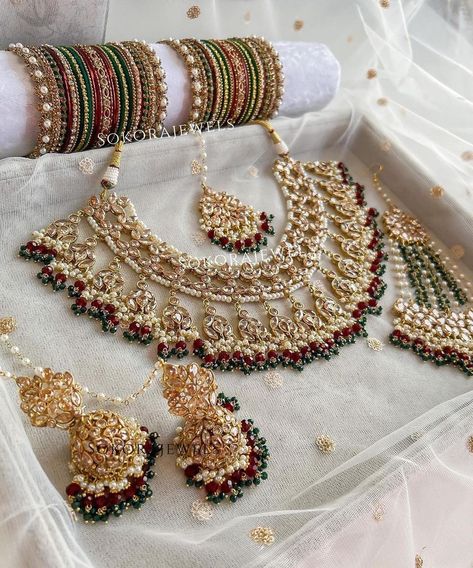 Pakistani Bridal Jewelry Sets Gold Jewellery, Pakistani Bridal Jewelry Sets, Tuba Art, Bridal Jewelry Sets Gold, Jewelry Sets Gold, Desi Jewelry, Bridal Necklaces, Bridal Jewellery Set, Bridal Jewelry Sets Brides