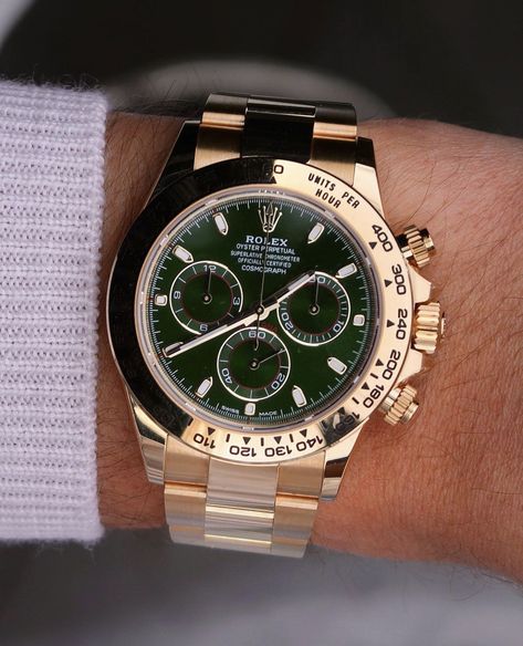 Rolex Cosmograph Daytona, Cosmograph Daytona, Rolex Daytona, Stylish Fashion, Rolex Watches, Gold Watch, Time Piece, Rolex, Green