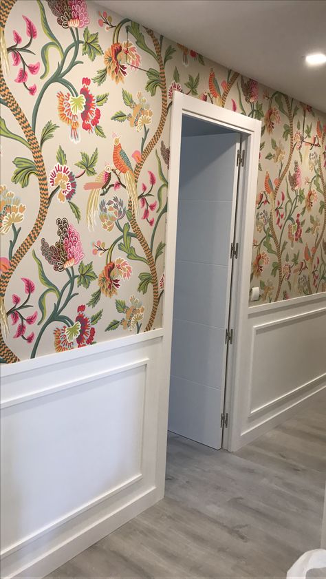 Panelling Hallway Wallpaper, Wallpaper Crown Molding, Waines Coating Hallway, Wallpaper Bottom Half Of Wall Living Room, Panelled Hallway With Wallpaper, Wainscoting And Wallpaper Hallway, Panelling And Wallpaper Hallway, Hallway Panelling And Wallpaper, Half Wallpaper Half Paneling Bedroom