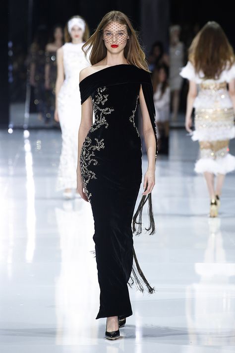 Black Velvet Gown, Robes Glamour, Ralph Russo, Ralph And Russo, Velvet Gown, فستان سهرة, Couture Gowns, Glam Dresses, Looks Chic