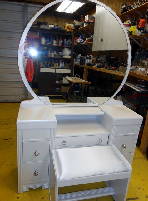 waterfall vanity with round mirror painted pearl white Vanity With Round Mirror, Round Mirror Vanity, Vanity Goals, Vintage Vanities, Waterfall Furniture, Waterfall Vanity, Waterfall Ideas, Beauty Room Vanity, Chic Bedrooms