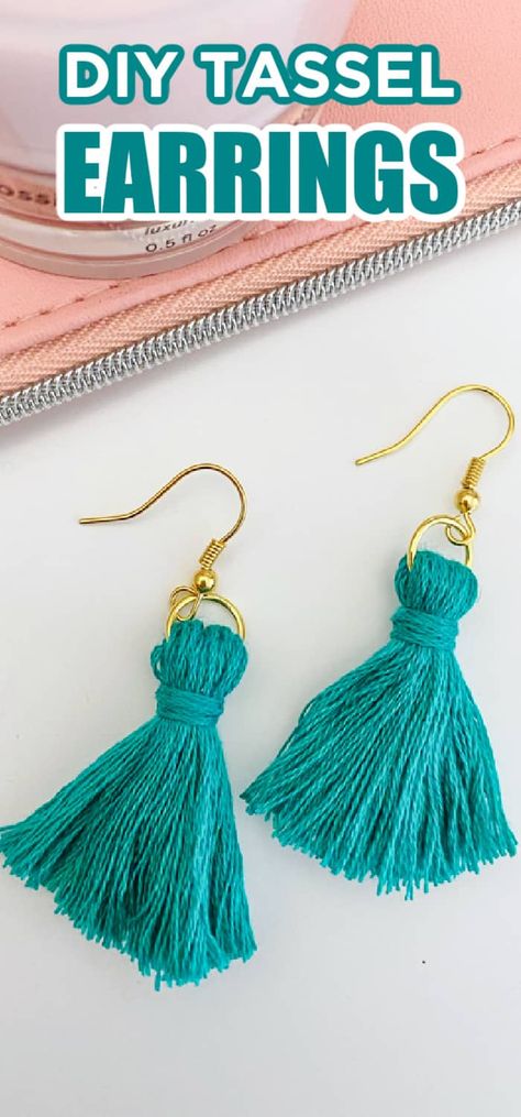 Making Tassel Earrings, Diy Dangle Earrings Tutorials, Diy Beaded Earrings Tutorials Simple, Diy Summer Earrings, How To Make Your Own Earrings, How To Make Tassel Earrings, Earing Making Ideas Beads, Easy Earrings Diy, Easy Diy Butterfly