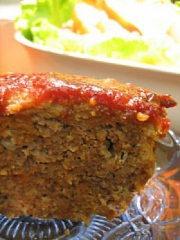 Easy Meatloaf Recipe With Oatmeal. Made this for supper, so good! Except I used real onions instead of onion soup mix. Way better! Lipton Meatloaf Recipe, Easy Meatloaf Recipe With Oatmeal, Recipe With Oatmeal, Meatloaf Oatmeal Recipe, Meatloaf With Oatmeal, Lentil Meatloaf, Easy Meatloaf Recipe, Tartiflette Recipe, Vegan Meatloaf