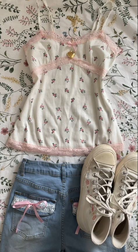 Vetements Clothing, Diy Vetement, Grunge Goth, Modieuze Outfits, Croquettes, Tk Maxx, Really Cute Outfits, Gyaru, Girly Outfits