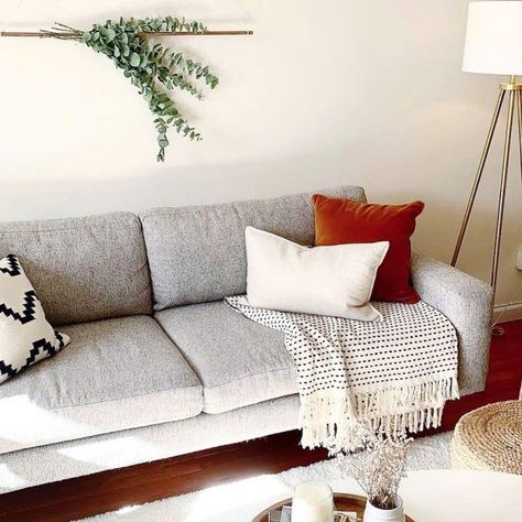 Light Gray Sofa, Eclectic Living Room, Hygge Home, Neutral Living Room, Bohemian Living Room, Gray Sofa, Decor Minimalist, Living Room Inspo, A Living Room