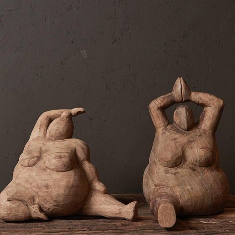 Abigail Ahern on Instagram: “Missed my yoga sesh today and I’ve got a super early start tomorrow so that’s another day missed but at list I’ve got my yoga ladies to…” Art Is Dead, Plus Size Art, Contemporary Pottery, Home Decor Sculptures, Abigail Ahern, Artisan Pottery, Pottery Workshop, Concrete Art, Small Sculptures