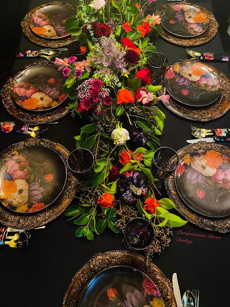 Moody Thanksgiving Table, Moody Maximalist Wedding, Moody Thanksgiving Tablescape, Themed Tablescapes, Friendsgiving 2023, Moody Tablescape, Mood Room, Floral Table Setting, Brunch Tablescape