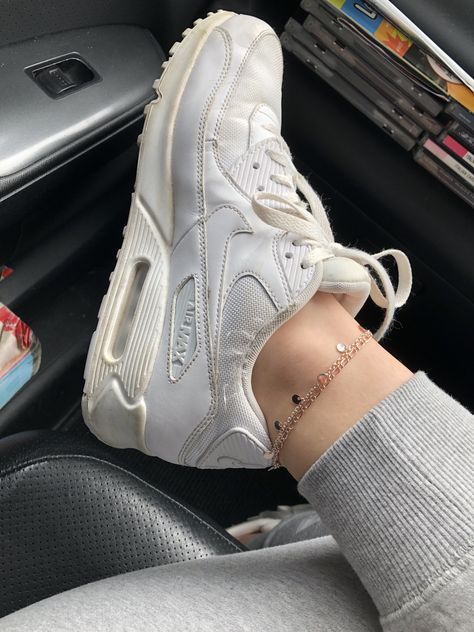 90 Women, Air Maxes, White Athletic Sneakers, Air Max 90 Women, Ugly Shoes, Shoe Inspo, Swag Shoes, Kinds Of Shoes, Nike White