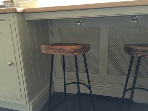 Breakfast bar with radiator cover acces panel underneath - American Traditional - Kitchen - Other - by Drew Forsyth & co | Houzz Fall Kitchen, Radiator Cover, Traditional Kitchen, American Traditional, Bar Stools, Breakfast Bar, Kitchen Decor, Bar, Furniture