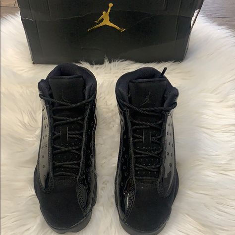 Air Jordan 13 Retro (Gs) Black /Noir ( My Son Never Used) New Jordan 4 Red, Air Jordan Retro 13, Baby Jordans, Jordan Spizike, Jordan Boys, Jordan Retro 6, Hot Army Men, Retro 13, Blue Jordans