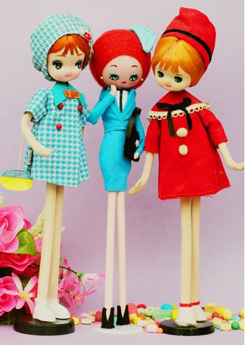 pose dollies Bradley Dolls, Pose Dolls, Homemade Dolls, Tiny Clothes, Japanese Toys, Art Dolls Handmade, Vintage Kitsch, Vintage Doll, Peg Dolls