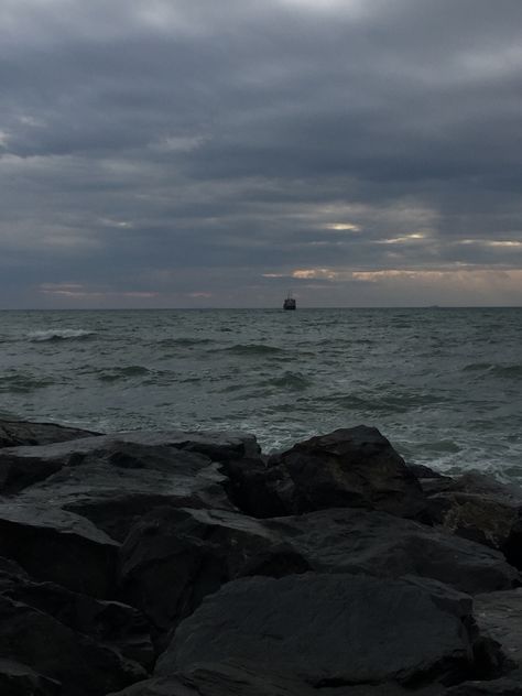 Beach Rain Aesthetic, Rain On Beach, Gloomy Beach Aesthetic, Rainy Beach Aesthetic, Rain At The Beach, Rain Asthetic, Winter Beach Aesthetic, Gloomy Beach, Grey Hour