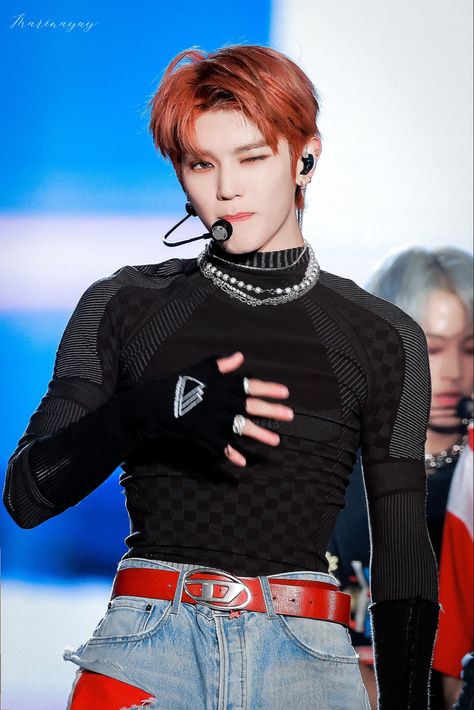 Taeyong Inspired Outfits, Holy Moly, Popular People, Hip Hop Outfits, Lee Taeyong, Nct Taeyong, Kpop Guys, Asian Boys, Baekhyun