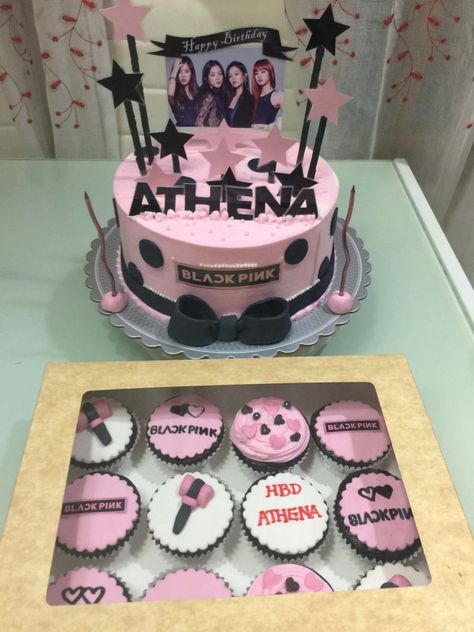 Blackpink Cupcake Ideas, Black Pink Birthday, Blackpink Cake, Blackpink Pasta, Girly Birthday Cakes, Kitchen Pink, Cakes Design, 14th Birthday, Pink Birthday