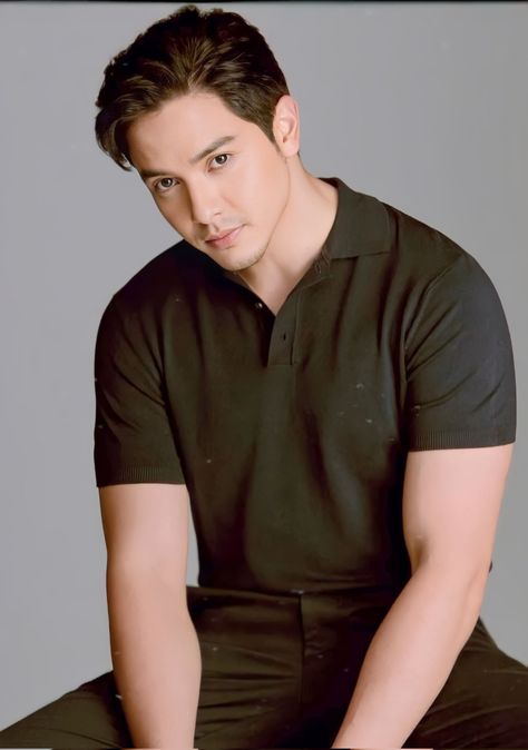 Alden Richards. ctto  P Loves Photo, Alden Richards, Tv Awards, Ideal Boyfriend, Love Again, Shirtless Men, Recording Artists, Love Photos, Photo Shoot