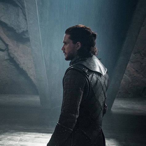 couple daenerys and jon snow Daenerys And Jon, Game Thrones, Jon Snow And Daenerys, Character Game, John Snow, Kit Harrington, Hair Evolution, Tyler Blackburn, King In The North