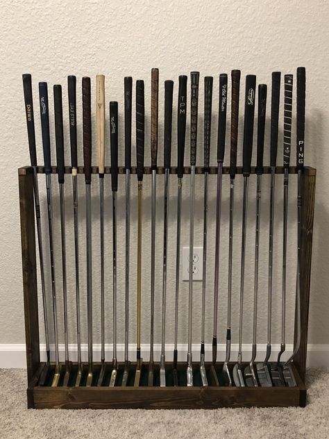 Diy Golf Putter Stand, Putter Display Rack, Pe Equipment, Equipment Room, Gentleman Club, Simulator Room, Garage Goals, Diy Golf, Golf Simulator Room