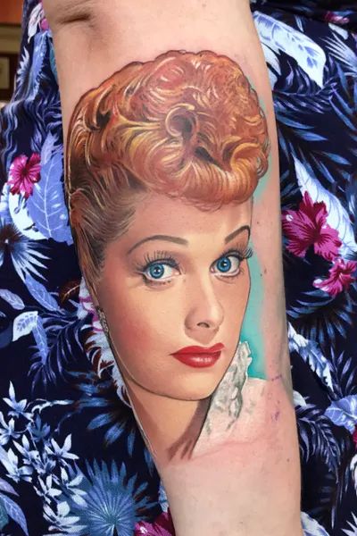 I Love Lucy Tattoo, Lucy Tattoo, I Love Lucy Show, Ball Tattoo, Fusion Ink, Sweet Tattoos, Tattoo Now, Weird Tattoos, Book Tattoo