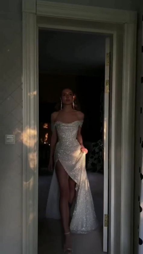 ww_wed on Instagram: Shine Bright!🥰💖🔥 .Like it?! Yes or No? .🎥 @antonovakseniya @viktorialabay @now_family_ @anna_vereta @neyman.hairstylist . . . . . .… Long Glitter Dress, Matric Dance Dresses, Evening Formal Dresses, Glittery Dress, Matric Dance, Prom 2024, Mode Tips, Sparkle Wedding Dress, Classy Prom Dresses