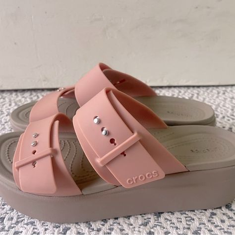 Crocs Women's Brooklyn Buckle Low Wedge, Platform Sandals Crocs Platform, Wedge Platform Sandals, Low Wedges, Crocs Shoes, Platform Sandals, Brooklyn, The Social, Wedges, Fashion Home Decor