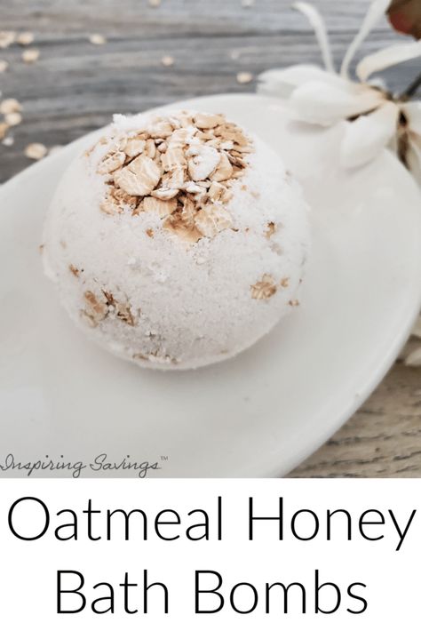 These moisturizing oatmeal bath bombs are wonderful for dry skin and smell fantastic. Homemade bath bombs make a great handmade gift with an old-fashioned appeal. Oatmeal Honey Bath Bomb, Shower Jellies Diy, Bath Bomb Recipe Easy, Bath Boms Diy, Skin Recipes, Shower Fizzies, Bath Soak Recipe, Honey Bath, Diy Oatmeal