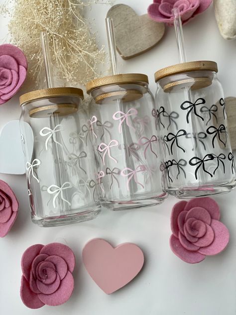 Clear Cups With Vinyl Cute Ideas, Coquette Party Favors, Aesthetic Things To Buy, Soft Girl Life, Pink Ribbon Day, Coquette Decor, Customized Cups, Marker Holder, Painting Glass Jars