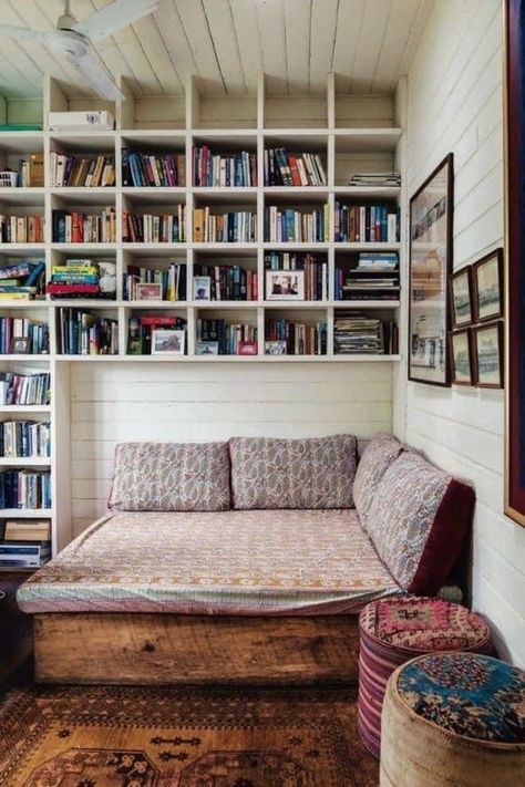 Looking to make the most of a small guest room? This charming space doubles as a cozy reading nook with built-in shelves and a comfy daybed. Discover how to create a welcoming retreat for your guests in our latest blog post. Click to read more! #GoTinySpace #SmallGuestRoom #GuestRoom Australian Country Decor, Day Bed Library, Bed As Couch, Tiny Book Nook, Diy Day Bed, Bed Library, Country Style Magazine, Small Guest Room, Australian Country