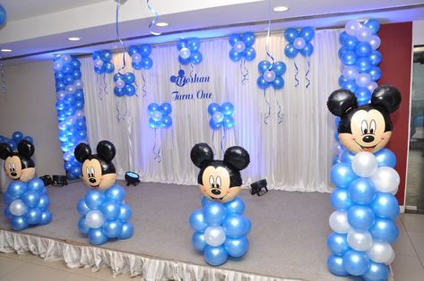 Stage Birthday Decoration, Naming Ceremony Balloon Decorations, Balloon Decorations Backdrop, Baloon Decoration Idea, First Birthday Decorations Boy, Ballon Decoration, Prince Birthday Theme, Puppy Wedding, Naming Ceremony Decoration