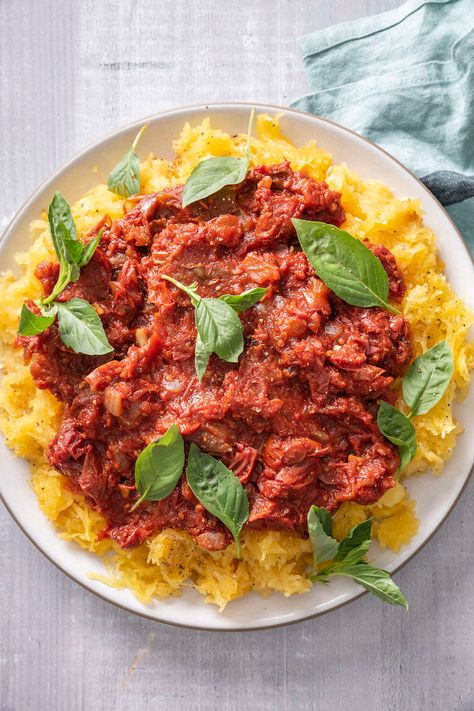 Spaghetti Squash Marinara | Weelicious Spaghetti Squash Marinara, Low Sodium Dinner Recipes, Easy Vegetarian Breakfast, Easy Weeknight Dinners Healthy, Low Sodium Meals, One Potato, Human Energy, Baked Spaghetti Squash, Cardiac Diet