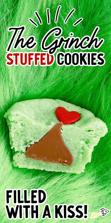 Snowball Grinch Cookies, Grinch Kiss Cookies, Green Christmas Cookies, Grinch Recipes, Grinch Food, Green Cookies, Cookies 2023, Betty Crocker Sugar Cookies, Hershey Kiss Cookies