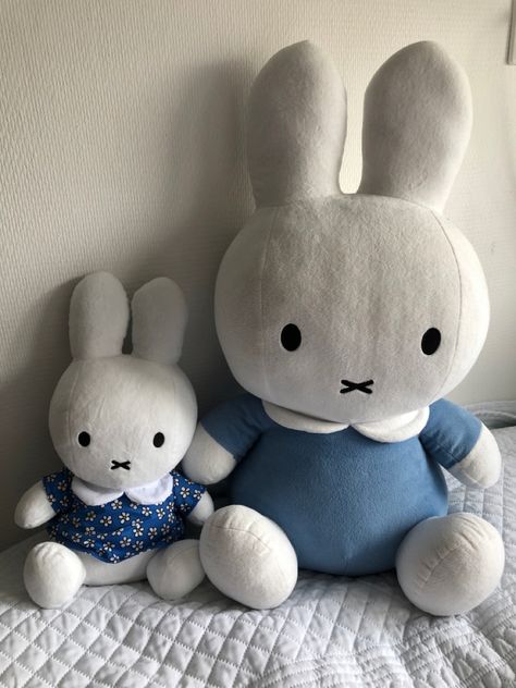 Miffy Outfit, Miffy Plush, Aesthetic Objects, Trash Art, Kawaii Plushies, Cute Stuffed Animals, Cute Plush, Animal Pillows, Cute Characters